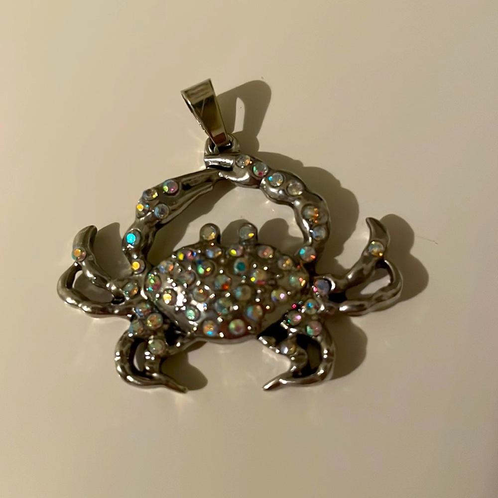 Dazzling Crab  Pendant Crystal Embellished